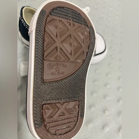 Baby size 3 lowtop converse - Picture 5 of 5